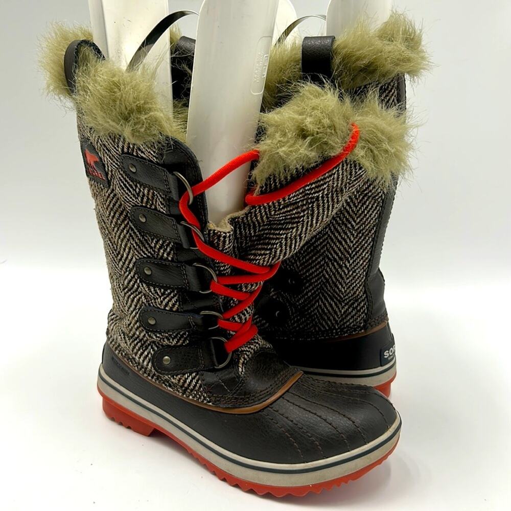 Sorel Women's Black Herringbone Winter Boots with Red Laces and Olive Fur Trim